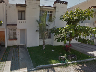 CASA EN PUERTO VALLARTA, SUPER AMPLIA, ACABADOS DE LUJO, CUENTA CON TODOS LOS SERVICIOS Y AMENIDADES.