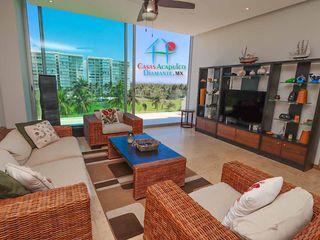 Depa con 4 recámaras y terraza con vista al campo de golf