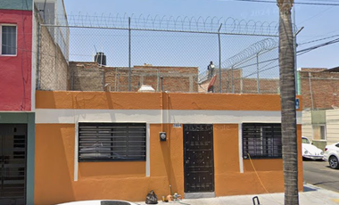 Casa en Venta en C. Artes 2654, Medrano, 44810 Guadalajara, Jal.