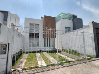 CASA EN RENTA EN FRACCIONAMIENTO BENEVENTO RESIDENCIAL