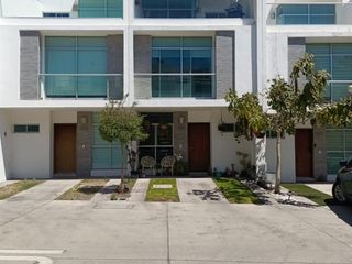 RENTA CASA AMUEBLADA  –  RESIDENCIAL NATURA, COTO LIVORNO