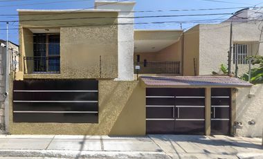 CASA EN VENTA EN LOS ALCANFORES, SANTIAGO DE QUERETARO, QUERETARO.