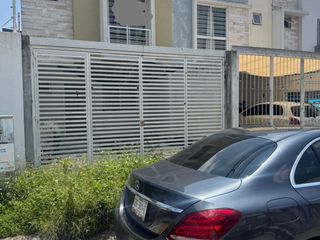 BONITA CASA EN VENTA EN PARQUES DEL BOSQUE, TLAQUEPAQUE JAL.