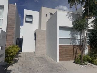CASA EN VENTA AL SUR DE AGUASCALIENTES FRAC. RESERVA SAN MATIAS