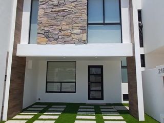 Rento Casa Nueva ¡ A Estrenar al norte de Aguascalientes Condominio Residencial San Emilion cerca Tec de Mty