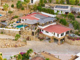 Villa Amueblada de 5 Recámaras con Vistas a la Marina y Alberca Privada en Pedregal, Cabo San Lucas