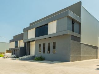 Renta Bodega en Elite Periférico Oriente.