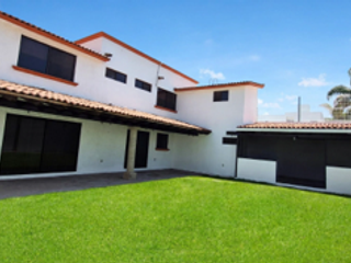 RESIDENCIA EN RENTA O VENTA EN EXCELENTES CONDICIONES
