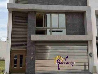 4 habitaciones, todas con baño, 2 en pb!!