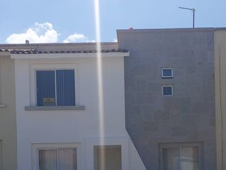 CASA EN VENTA EN RANCHO SANTA MONICA