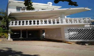 SE VENDE CASA EN FRACCIONAMIENTO MARBELLA ZONA DE MUY BUENA PLUSVALUA, PROPIEDAD ADJUDICADA CON POSESIÓN, DOCUMENTOS EN REGLA, LLAMAME Y TE AYÚDAMOS ADQUIRIRLA, EXCELENTE UBICACIÓN DE FACIL ACCESO Y LOCALIZACION.