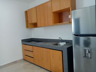Departamento en renta en Ciudad del Carmen🏡 📍𝐔𝐛𝐢𝐜𝐚𝐜𝐢ó𝐧: Calle Cedros, Col. 23 de Julio SEMIAMUEBLADO