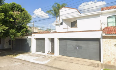 Casa en Venta en C. Contadores 567, Jardines de Guadalupe, 45030 Zapopan, Jal.