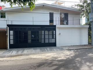 Av. Inglaterra No. 2839 P.B.
