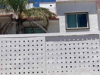 MILENIO CASA AMUEBLADA 3 RECÁMARAS UNA EN PB