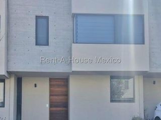 Acento zizana rento moderna casa en privada con amenidades 3 recamaras 3 baños 2 coches