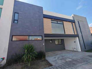 Conecta con la tranquilidad que mereces: Hermosa residencia en la mejor zona de Cholula
