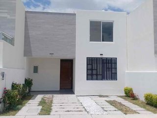 Casa en excelentes condiciones es en venta