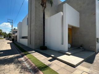 CASA EN VENTA EN EL FRACC. VILLAS DEL MOLINO AL NORTE DE AGUASCALIENTES