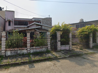 CASA EN VENTA DE 5 RECAMARAS, PUEBLA, LAZARO CARDENAS, C.P.96360 NANCHITAL DE LAZARO CARDENAS DEL RIO, VERACRUZ.