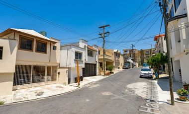 🔥 Gran Plusvalía en Monterrey: Casa con Excelente Ubicación en Residencial La Hacienda