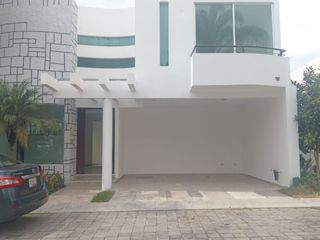 CASA EN RENTA EN ZAVALETA EN FRACC. REAL DE ZAVALETA