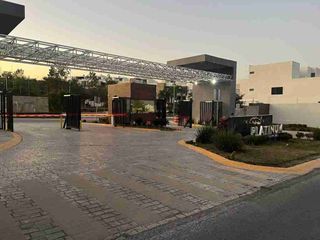 Casa de 150mts2 con 4 recamaras en renta en Cumbres Platinum
