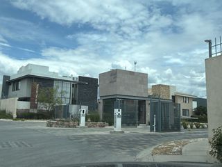 VENTA DE TERRENO EN VALLES DEL MOLINO B