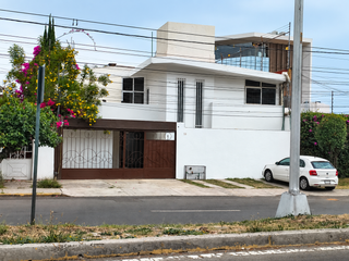 AV. TEZIUTLAN EN LA PAZ / RESIDENCIA EN VENTA O RENTA