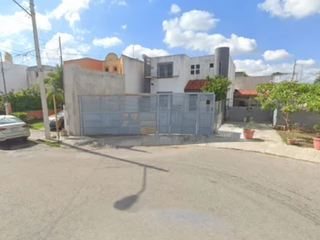 Hermosa y amplia casa en venta en Paseos de Pensiones, Mérida