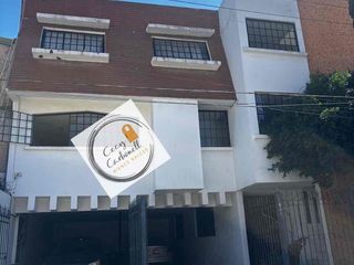 SE RENTA DEPARTAMENTO DE 2 PISOS FRACC. VALLE DE SAN JAVIER