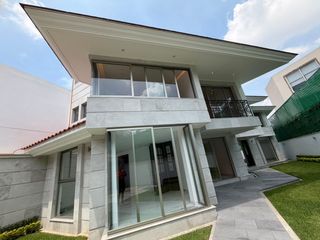 Jardines en la Montaña, residencia moderna
