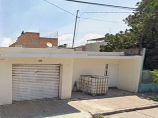 CASA EN VENTA EXCELENTE UBICACION