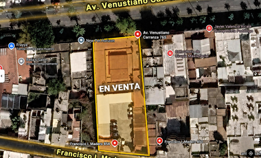 Locales en venta en Carranza, con amplio estacionamiento.