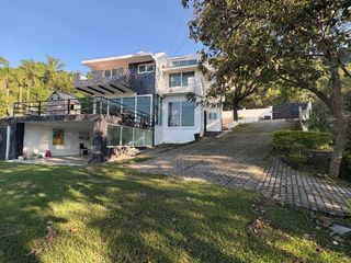 RESIDENCIA EN  RENTA LAS CAÑADAS