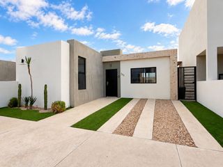 Casa en Renta en La Paz, Amueblada y Equipada con Casa Club