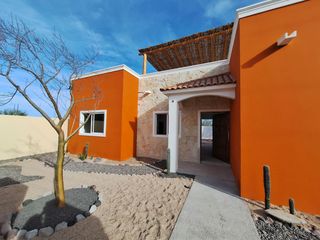 Casa de 2 Recámaras en Venta en El Comitan, El Centenario