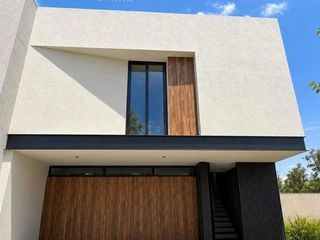 CASA EN RENTA SOARE II EN SOLARES ZAPOPAN