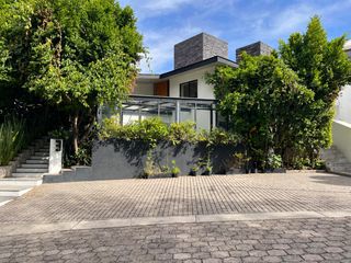 Hermosa casa totalmente remodelada en ubicación privilegiada