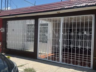 CASA EN VENTA EN VILLLAS DEL OESTE AL SUR