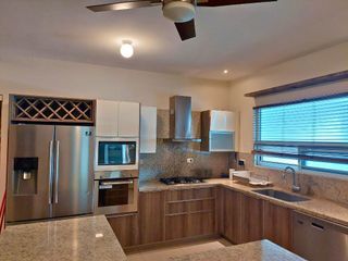CASA SEMI AMUEBLADA EN VENTA O RENTA ZONA DEL BARRO, ANTIGUA HACIENDA SANTA ANITA, MONTERREY, N.L.