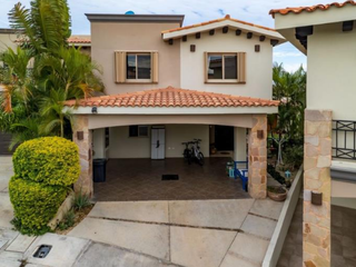 CASA ELEGANTE Y HERMOSA