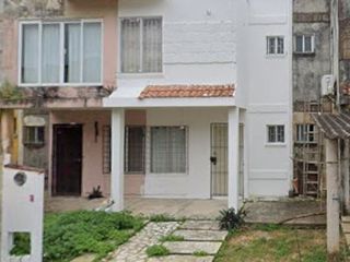 CASA EN VENTA EXCELENTE UBICACION