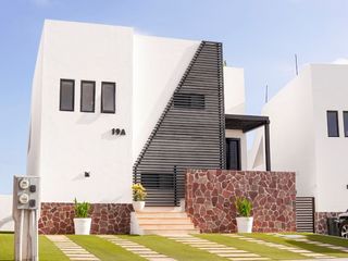 SE VENDE CASA EN CUMBRES DEL TEZAL AMUEBLADA Y EQUIPADA