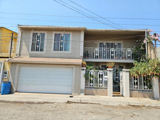 CASA EN VENTA - EN VILLA DEL REAL