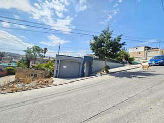 CASA EN VENTA EN LA COL. EMPERADORES, MECONETZIN