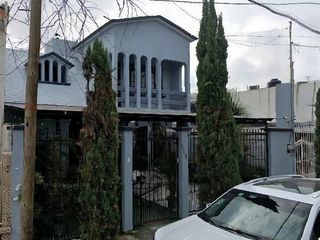 Casa en Venta en Poza Rica en Zona Conurbada con Principales Vias de Acceso y Tiendas de Autoservicio