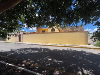 CASA EN RENTA/AMPLIA 5REC/PISCINA/1050M2/ZONA NORTE MERIDA YUCATAN/$185,000MXN