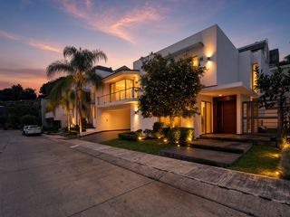 Casa en Renta en Puerta del Bosque Zapopan 4 Recámaras Cerca de Andares