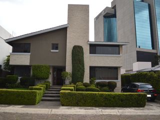 Residencia en uno de los condominios más seguros y exclusivos del Pedregal